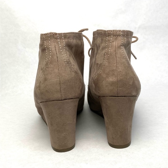 Tan Faux Suede Wedge Lace-Up Women's Booties Azlexie Size 11M - Picture 6 of 15